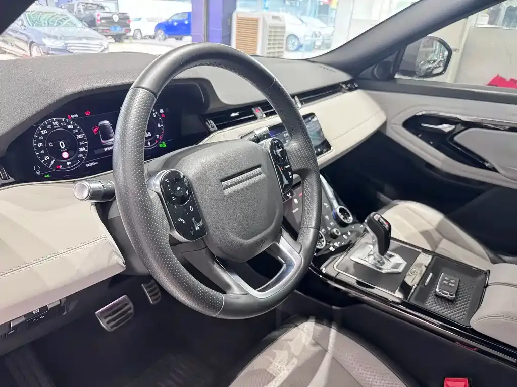 Land Rover Evoque — фото 10