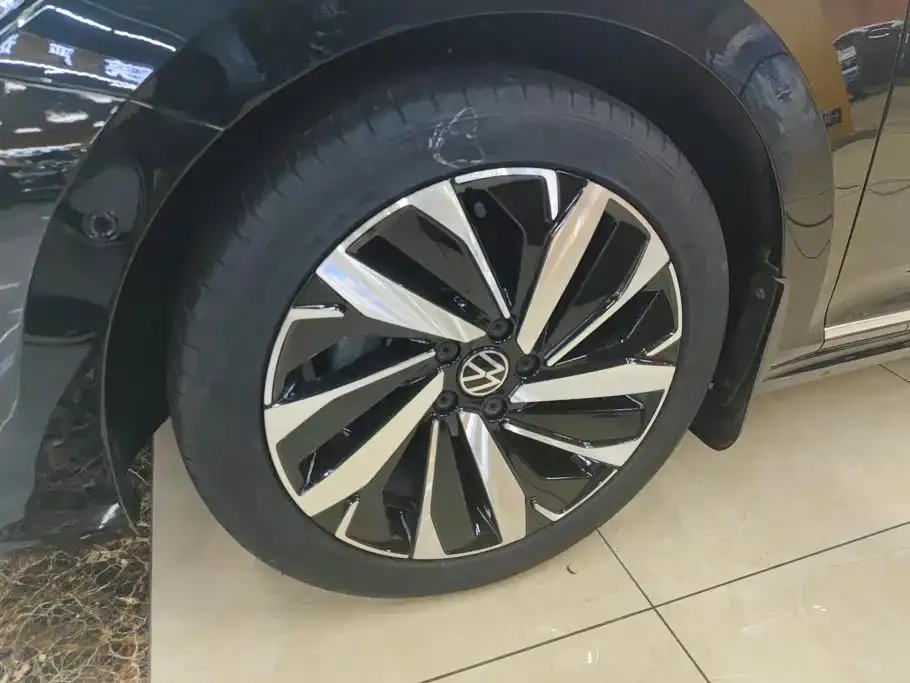 Volkswagen Passat — фото 3