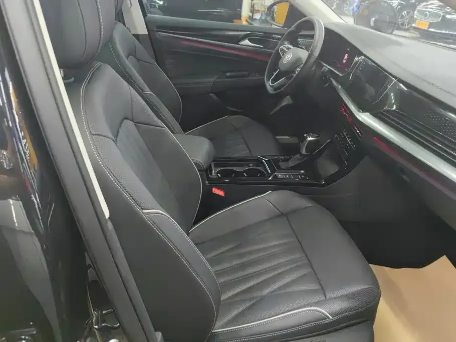 Volkswagen Passat — фото 7