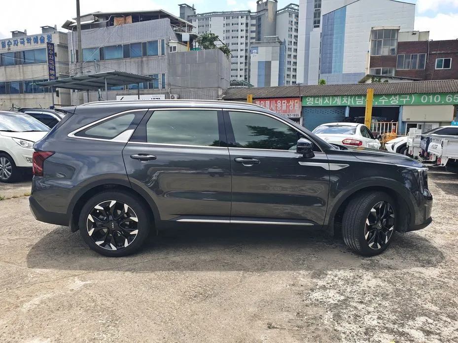 Kia Sorento — фото 8