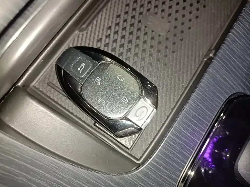 GAC Motor Trumpchi E9 — фото 9