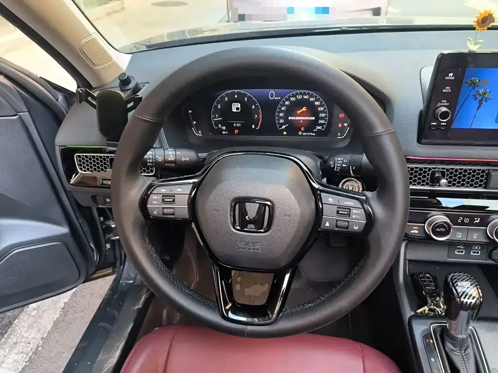 Honda Civic — фото 8