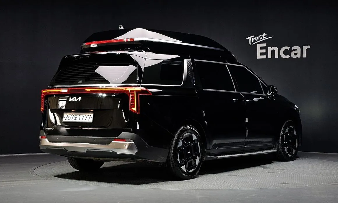 Kia Carnival — фото 10