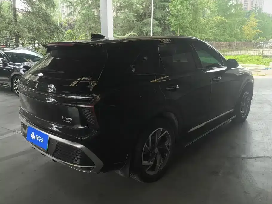Hongqi HS3 PHEV — фото 7
