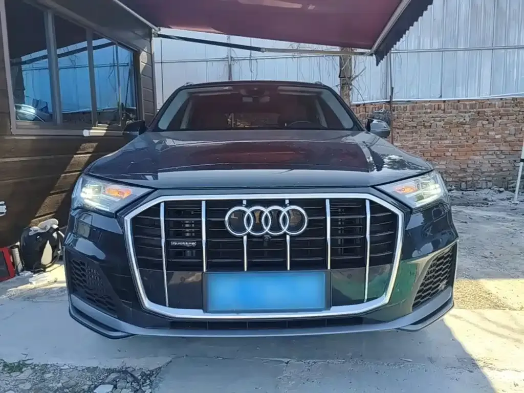 Audi Q7 — фото 10