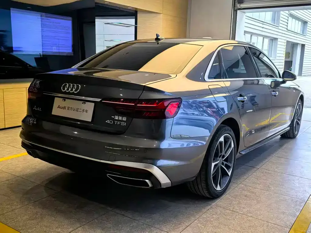 Audi A4L — фото 6
