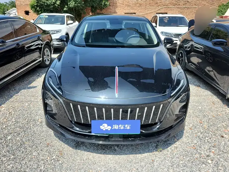 Hongqi E-QM5 — фото 10