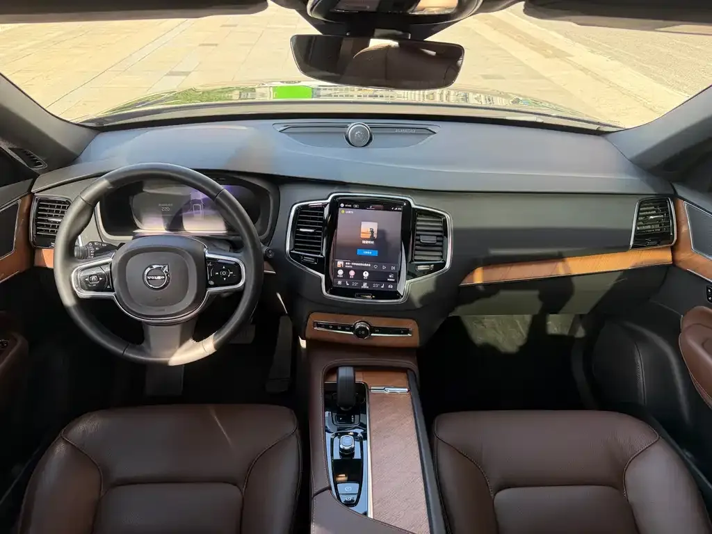 Volvo XC90 — фото 2