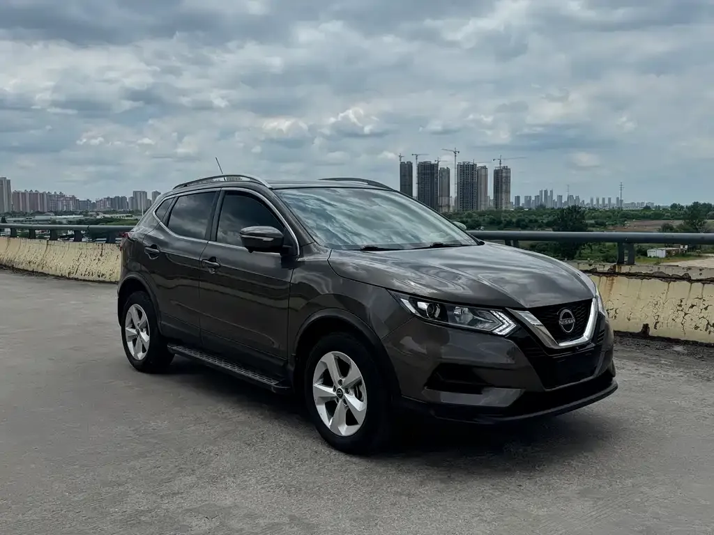 Nissan Qashqai — фото 7