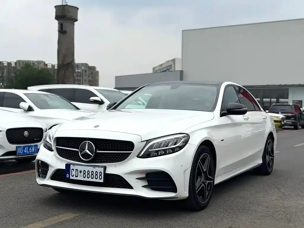 Mercedes-Benz C-Class — фото 1