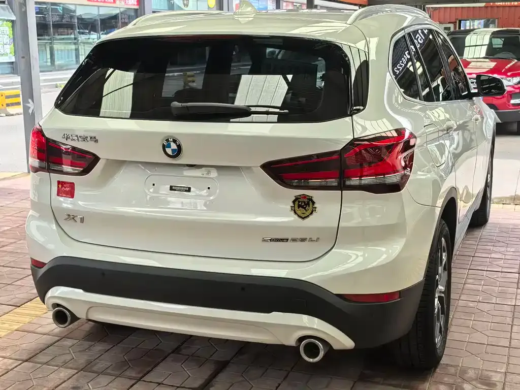 BMW X1 — фото 8