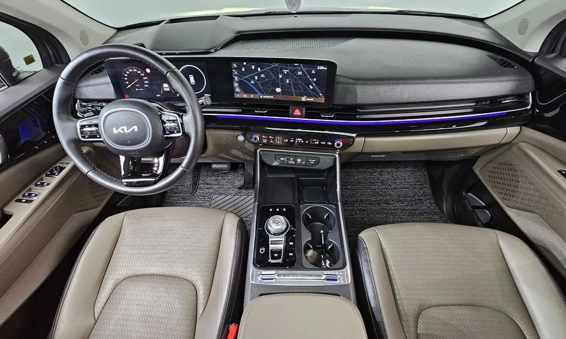 Kia Carnival — фото 4