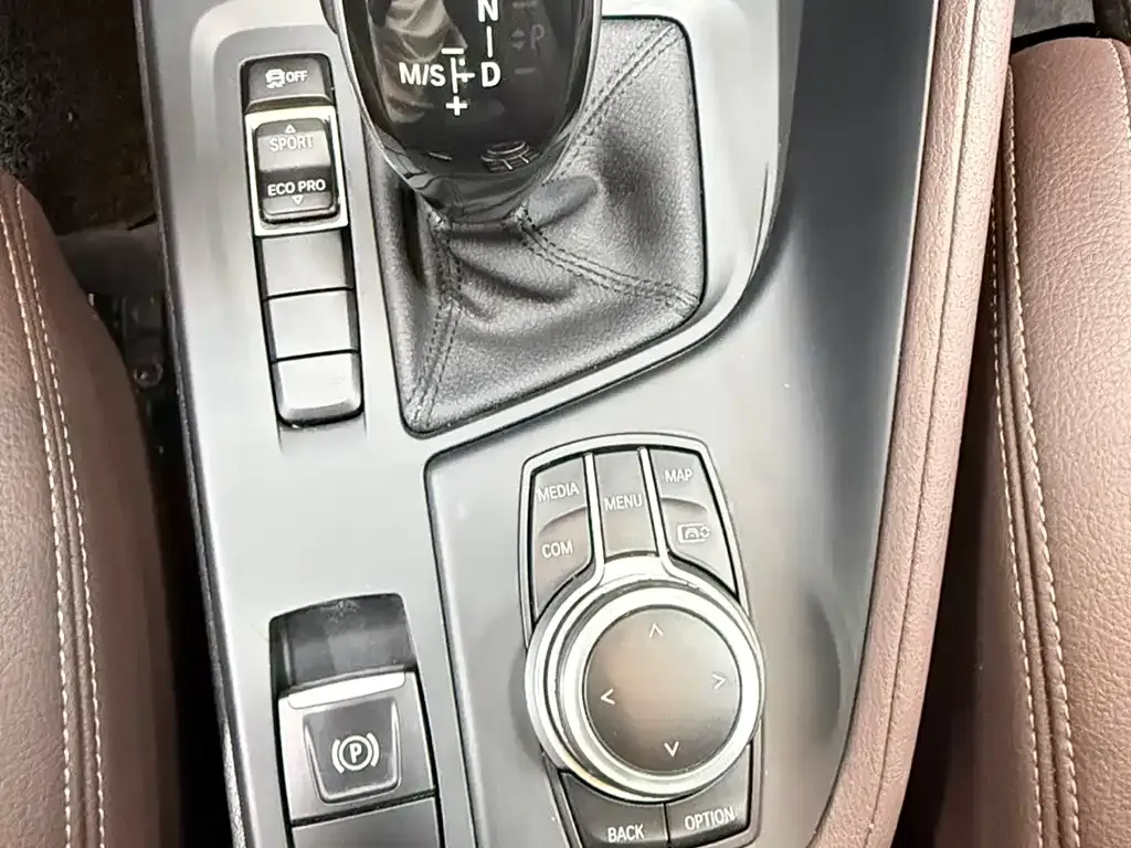 BMW X1 — фото 10