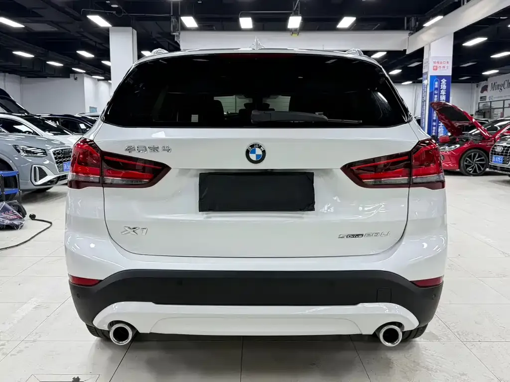 BMW X1 — фото 7