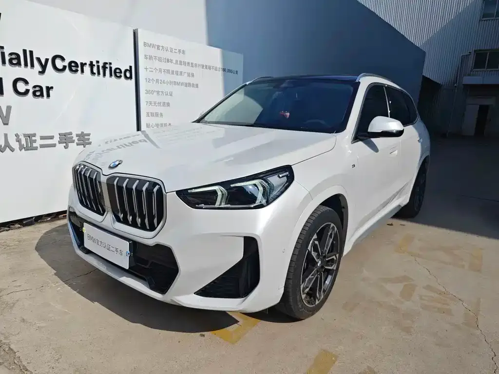 BMW X1 — фото 1