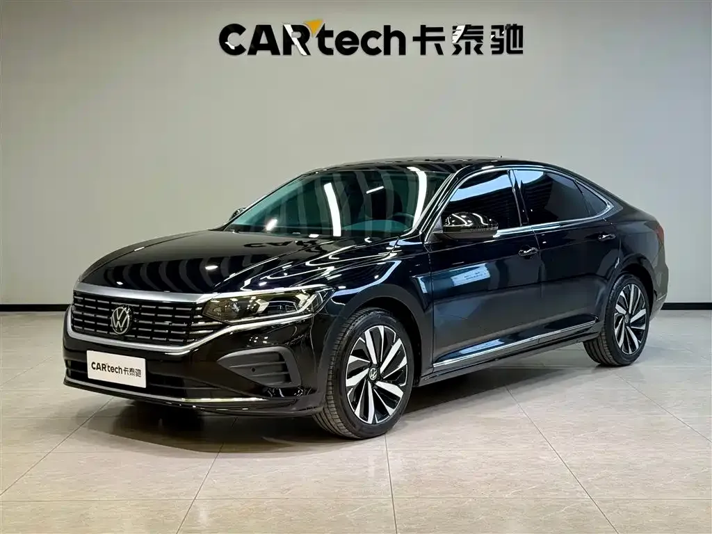Volkswagen Passat — фото 1