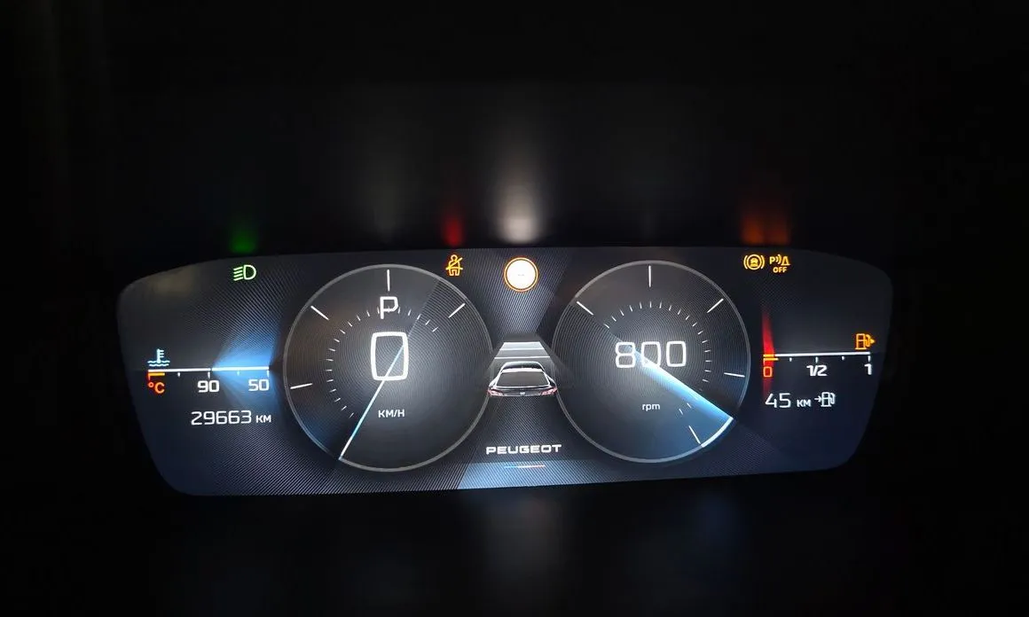 Peugeot 408 2023 из KR, фото 7