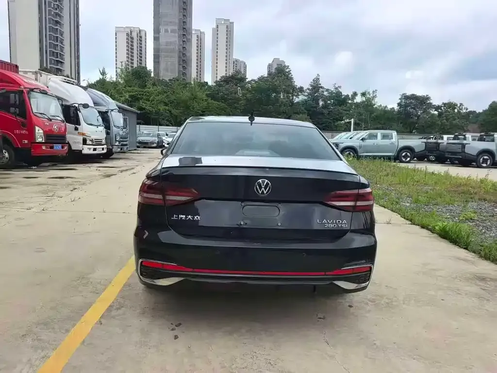 Volkswagen Lavida 2023 из CN, фото 4