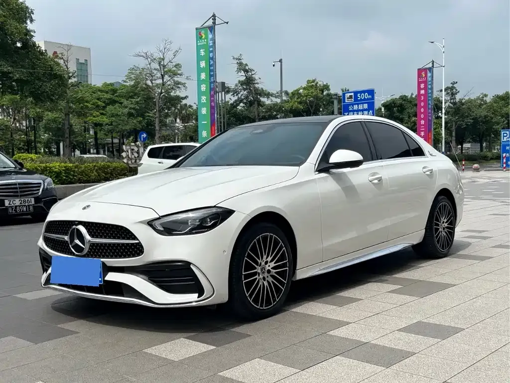Mercedes-Benz C-Class — фото 1