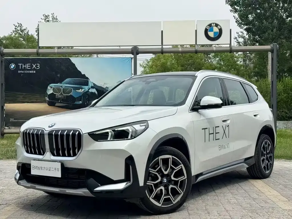 BMW X1 — фото 1