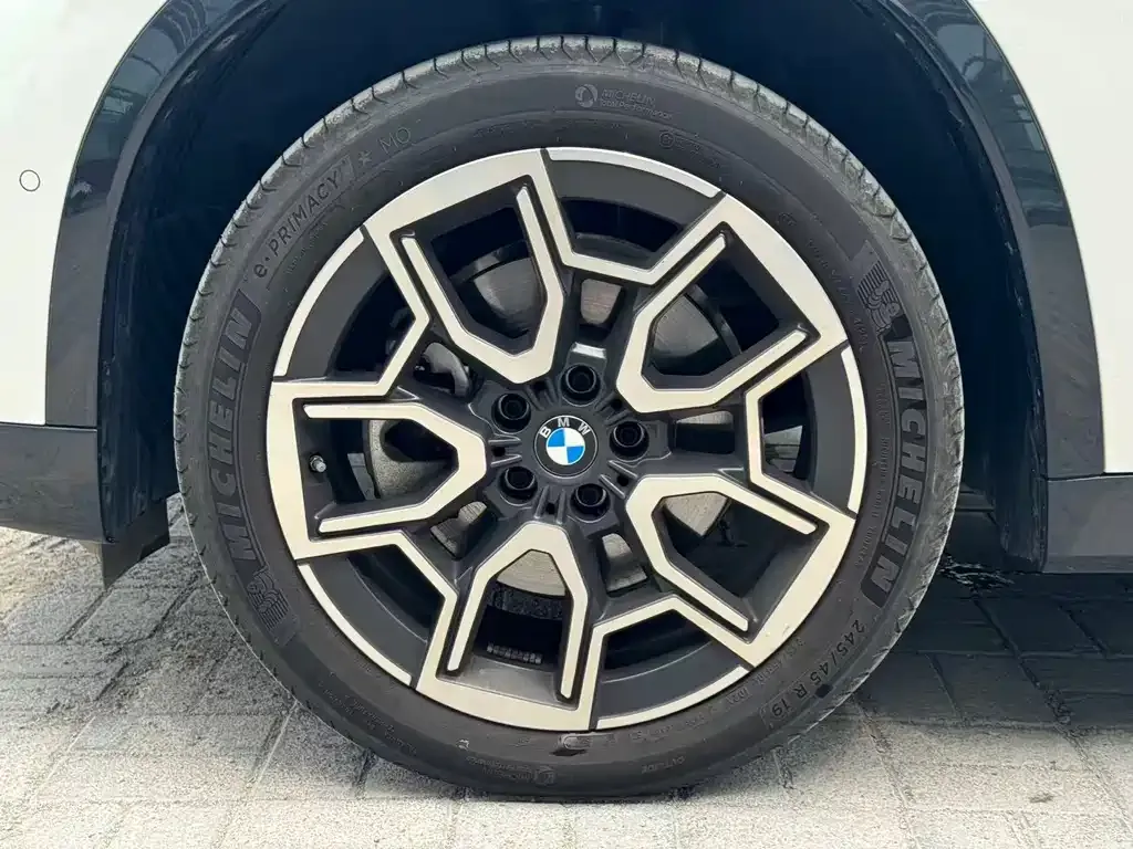 BMW X1 — фото 3