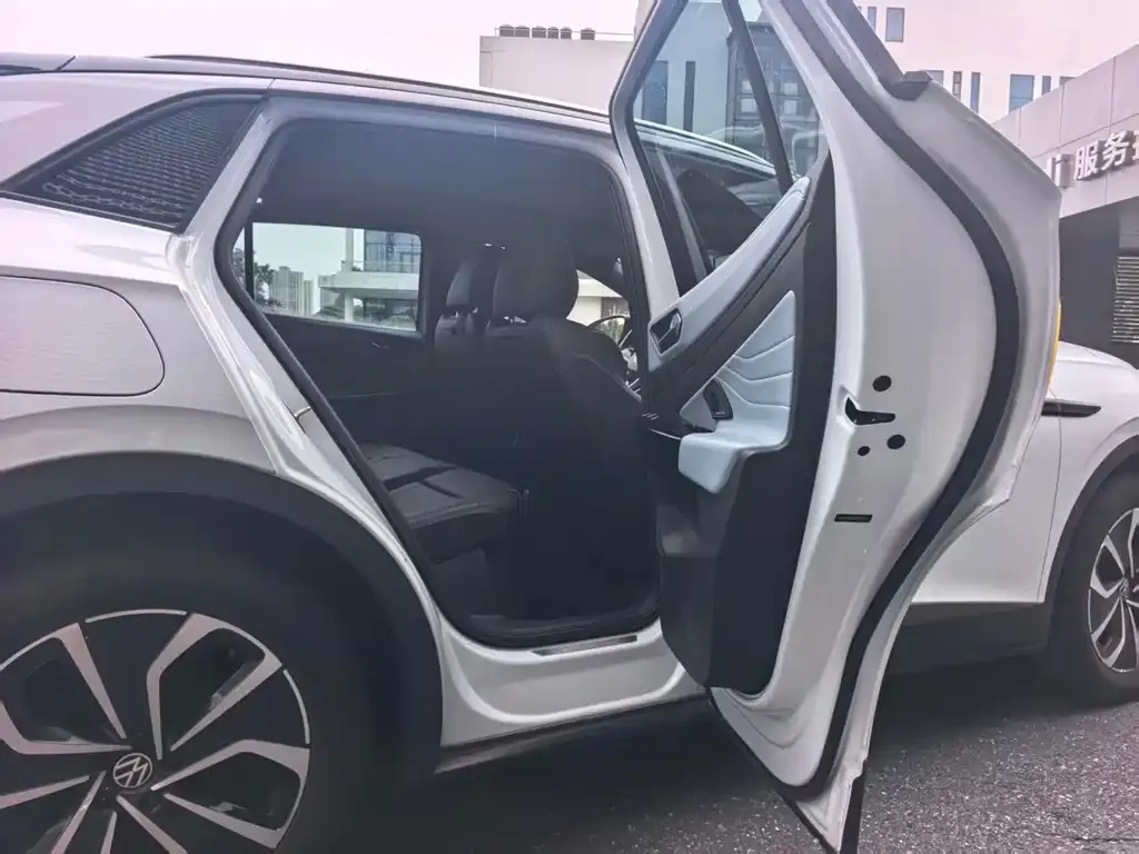 Volkswagen ID.4 X 2023 из CN, фото 4