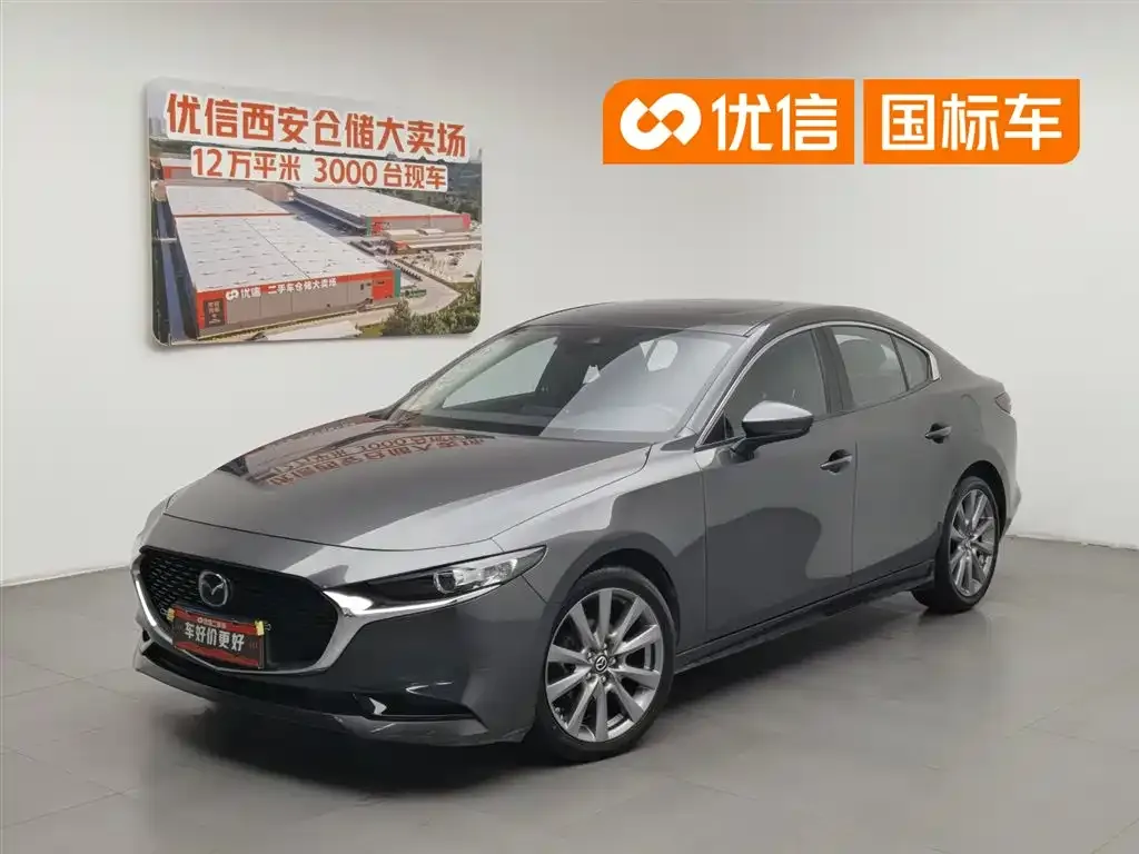 Mazda 3 Axela — фото 1
