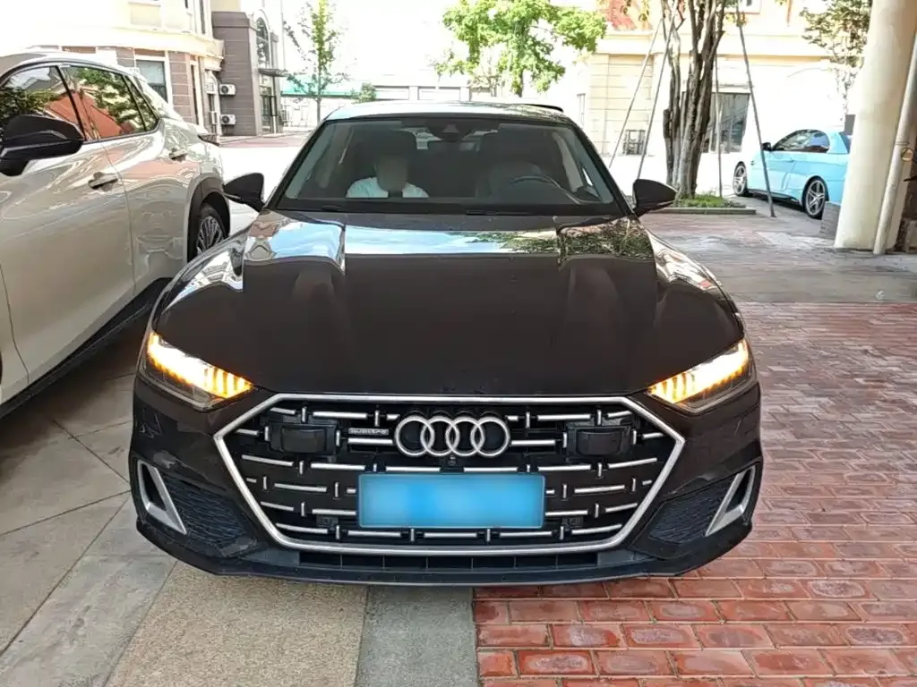 Audi A7L — фото 6