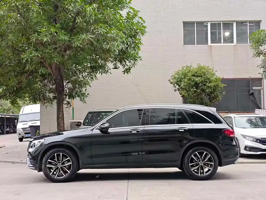 Mercedes-Benz GLC — фото 9