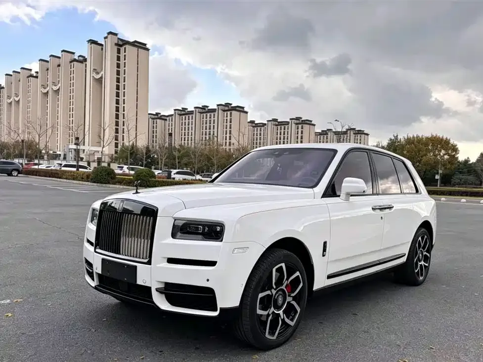 Rolls-Royce Cullinan — фото 1