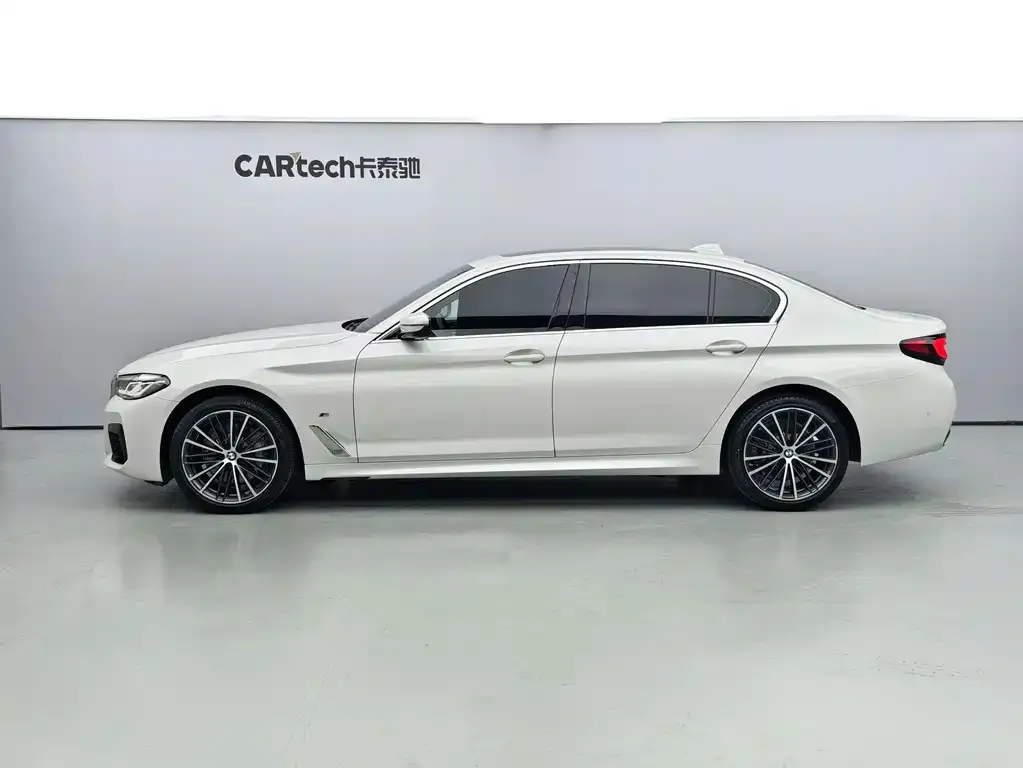 BMW 5 Series — фото 2