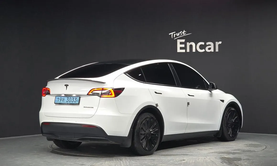 Tesla Model Y — фото 4