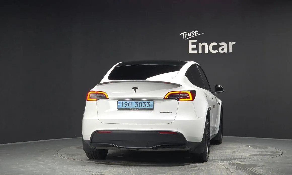 Tesla Model Y — фото 2