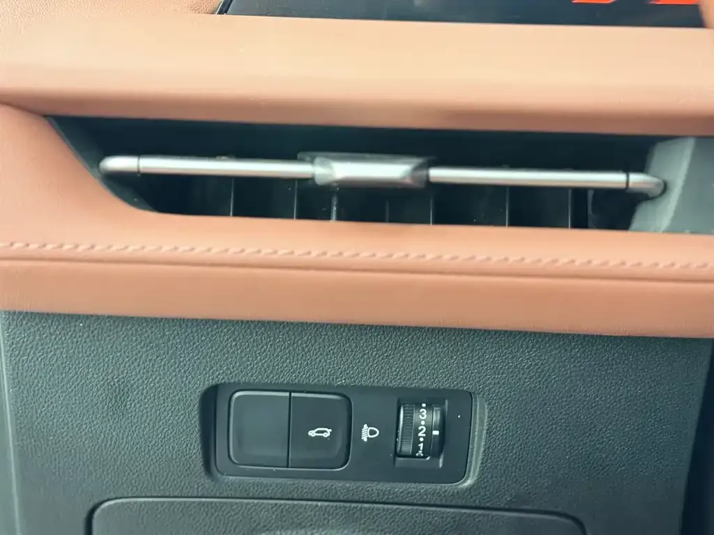 Changan CS75PLUS 2024 из CN, фото 2