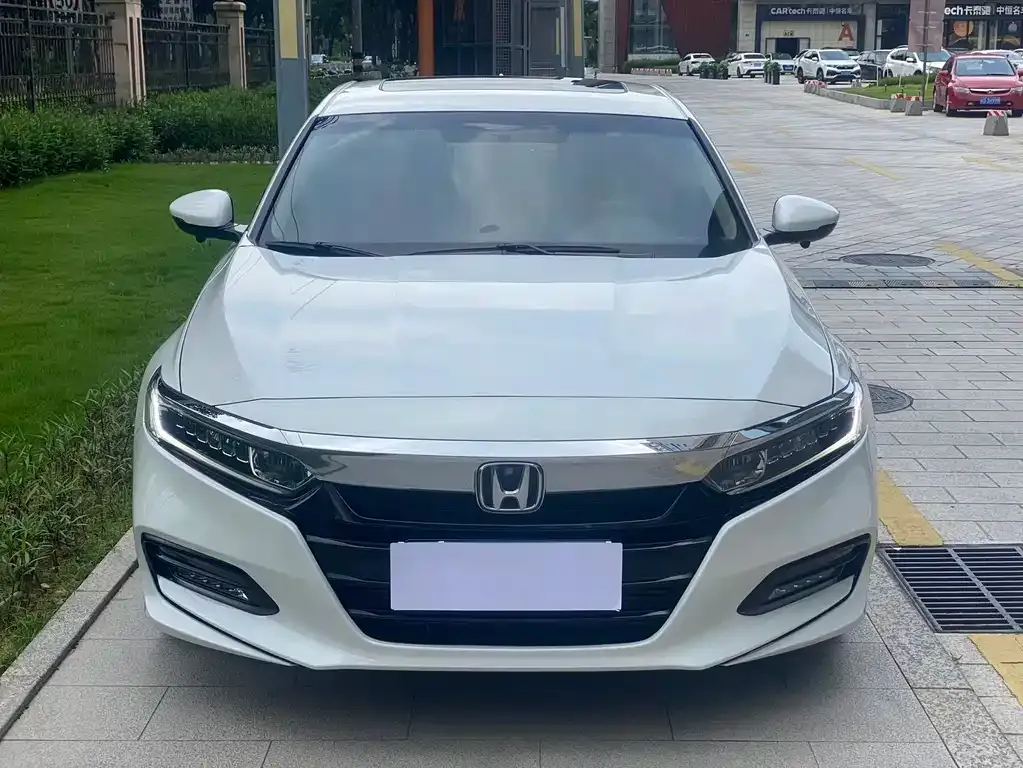 Honda Accord — фото 4