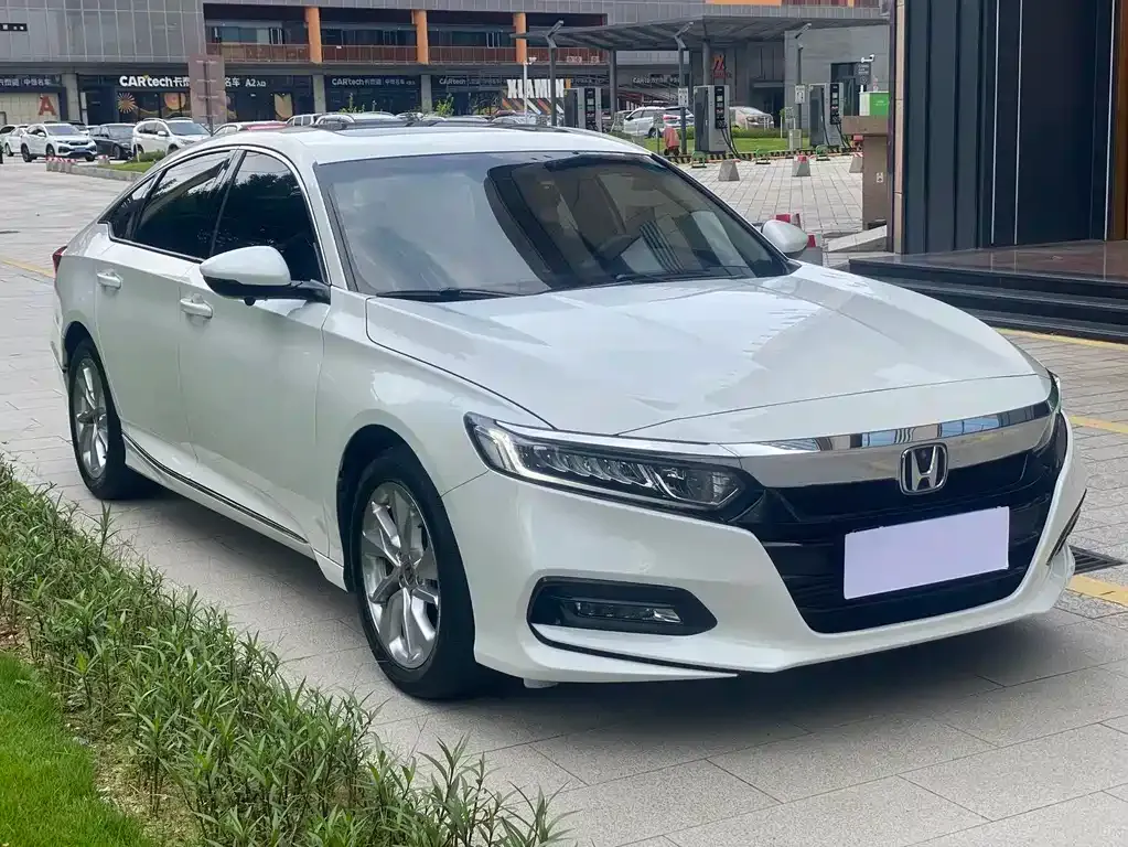 Honda Accord — фото 6
