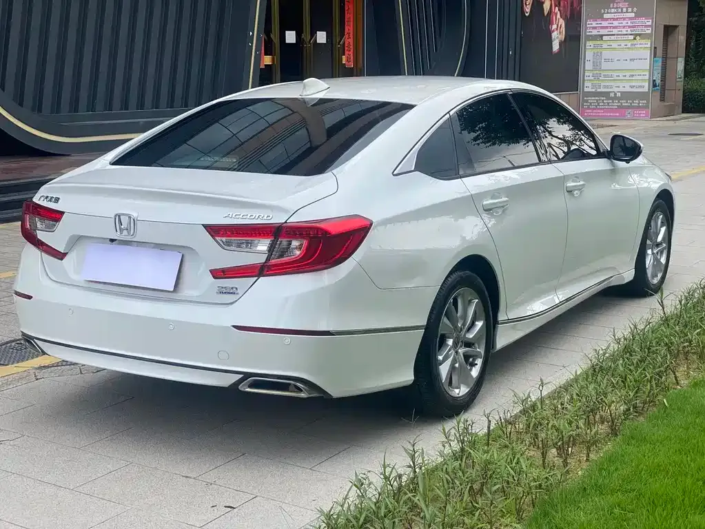 Honda Accord — фото 2