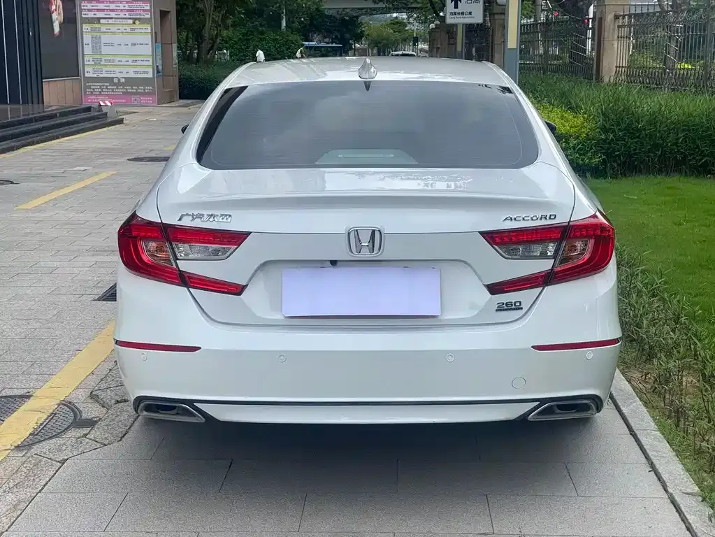 Honda Accord — фото 3