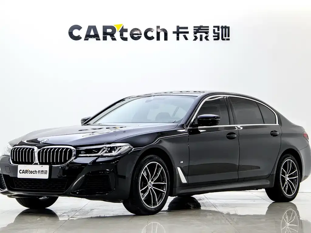 BMW 5 Series — фото 1