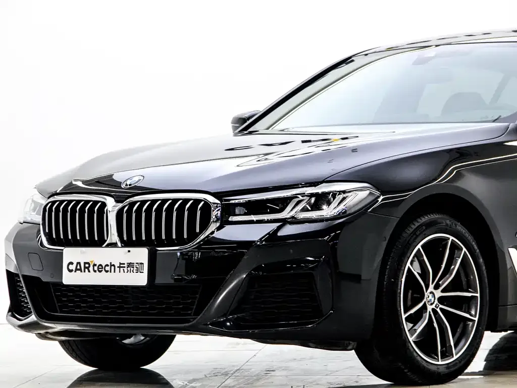 BMW 5 Series — фото 8