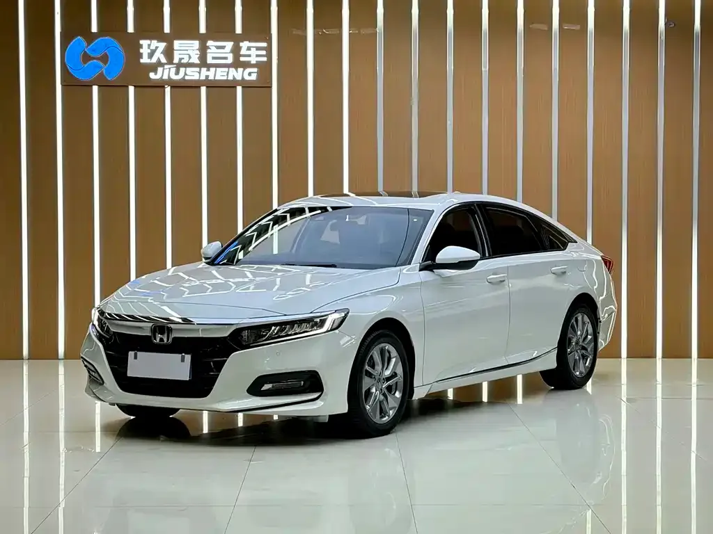 Honda Accord — фото 1