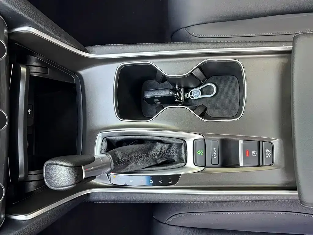 Honda Accord — фото 5
