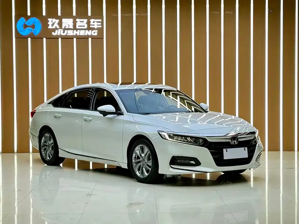 Honda Accord — фото 8