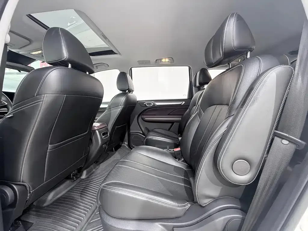 GAC Motor Trumpchi M6 — фото 9