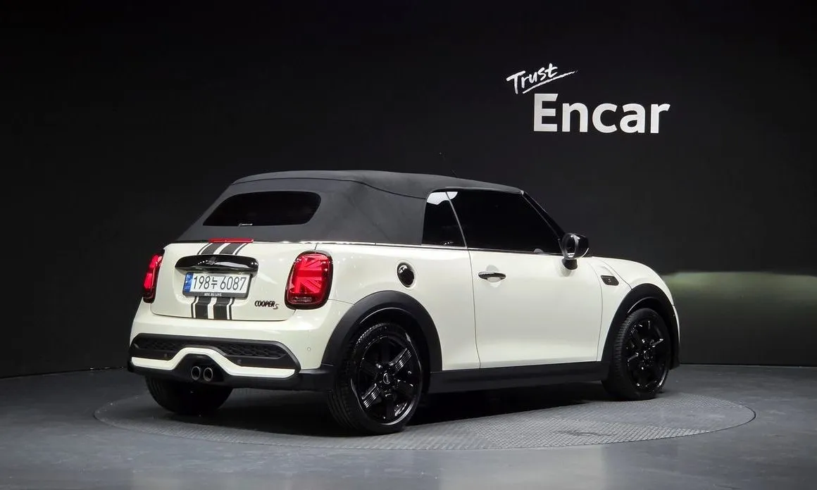 Mini Cooper Convertible — фото 3