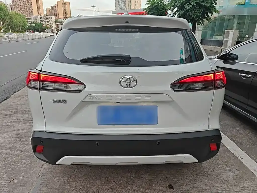 Toyota Corolla Cross — фото 10