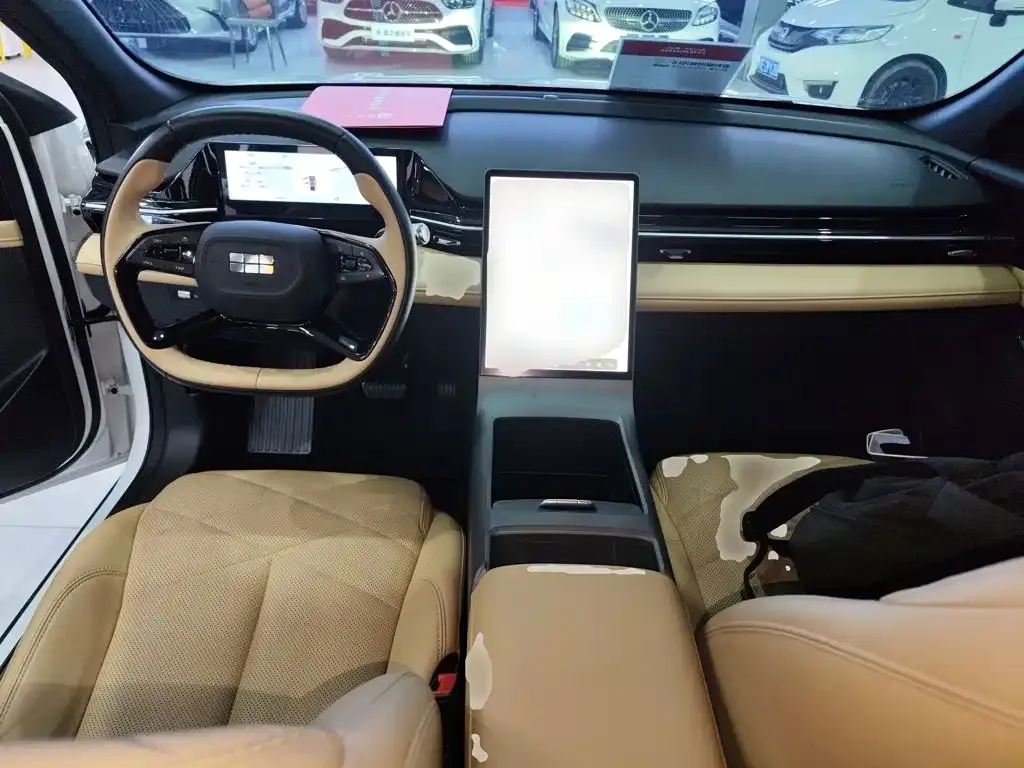 Geely Galaxy L6 — фото 7