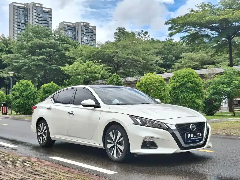 Nissan Teana — фото 2