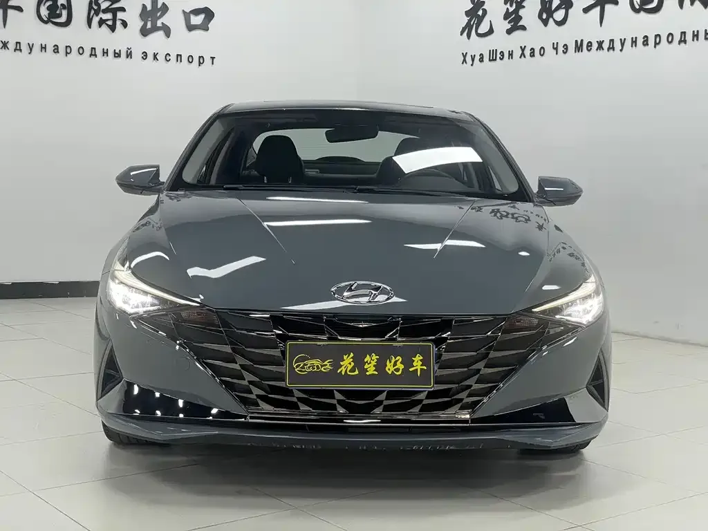 Hyundai Elantra — фото 5