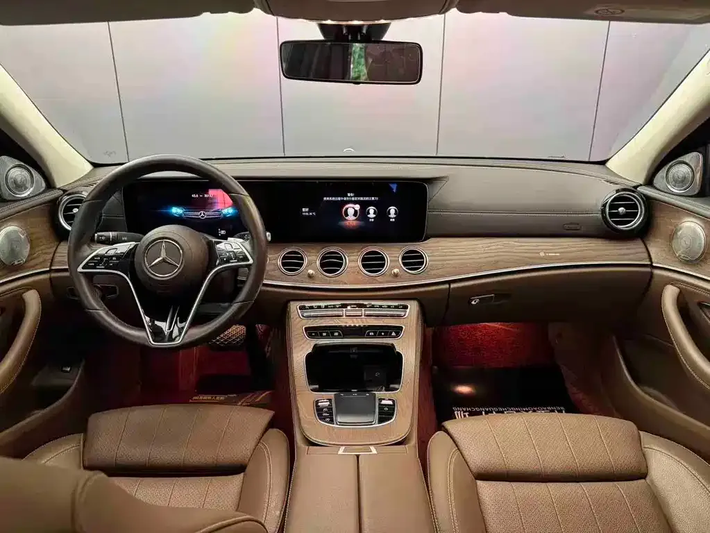 Mercedes-Benz E-Class — фото 4